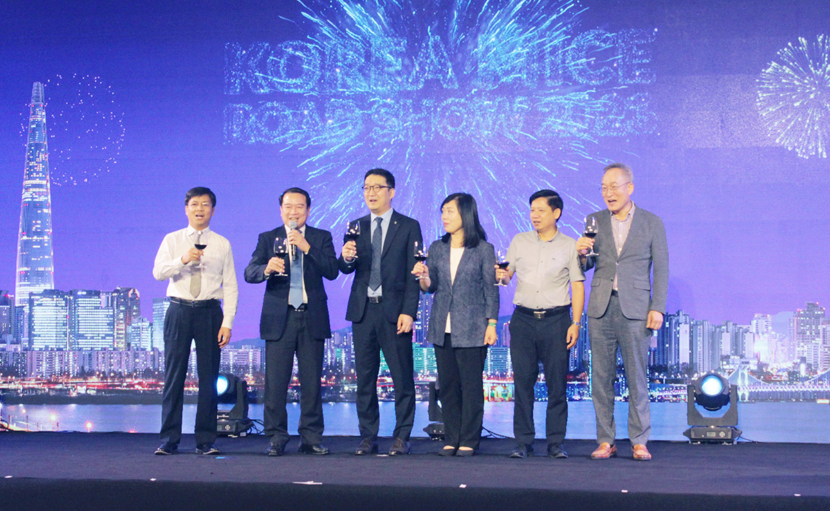 Tour du lịch MICE Hàn Quốc - Hàn Quốc được biết đến như một địa điểm hoàn hảo cho cả nhu cầu kinh doanh và trải nghiệm giải trí.