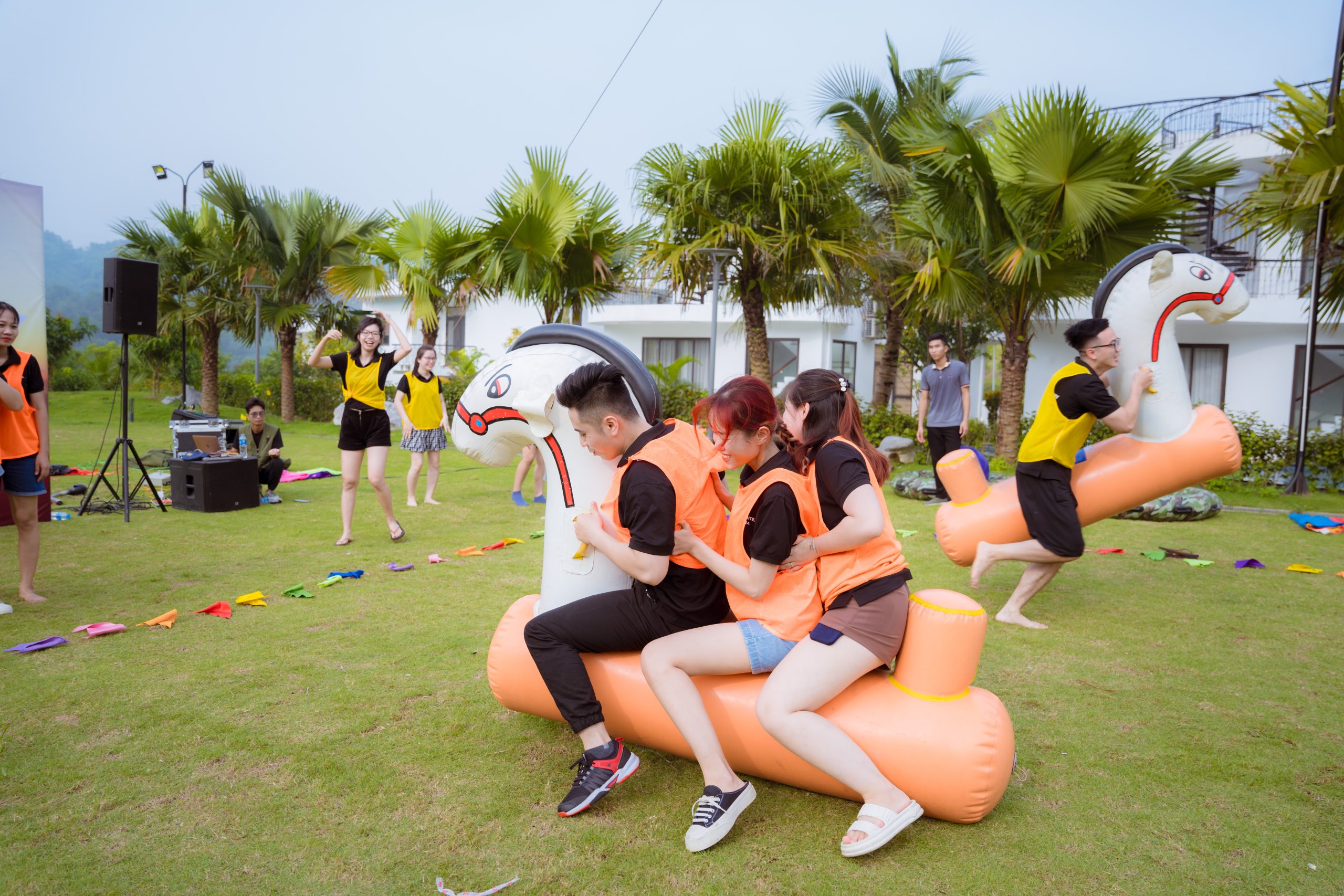 Công ty tổ chức team building Hà Nội Jump Arena, một đơn vị chuyên tổ chức sự kiện và teambuilding cho các doanh nghiệp