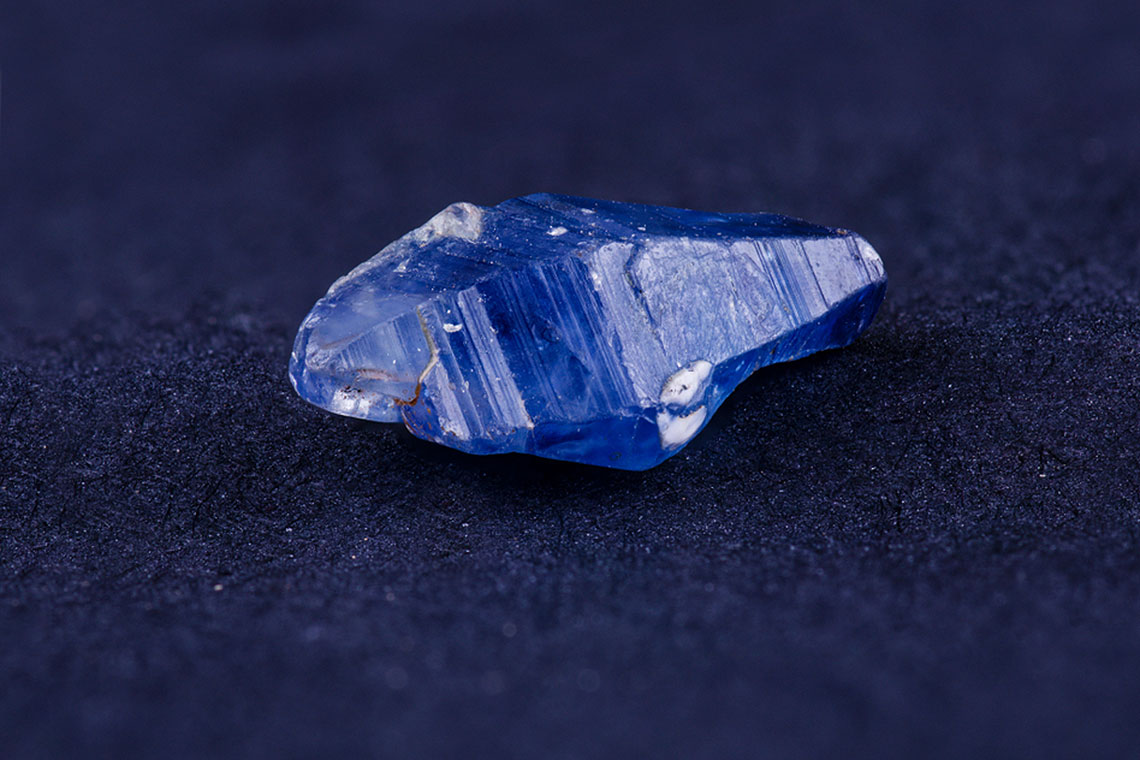 Sản phẩm đặc trưng của trung tâm này bao gồm đá Sapphire, đá Ruby, và ngọc trai