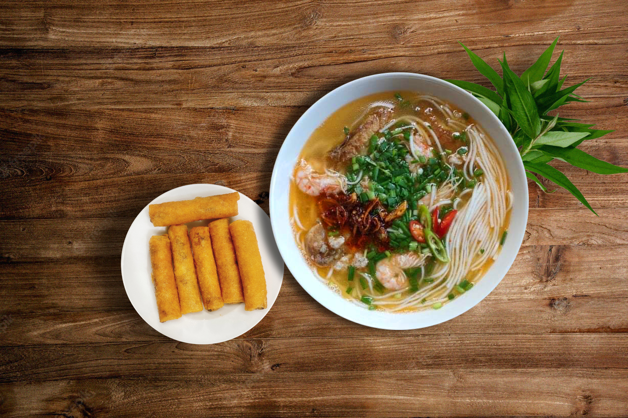 Cháo canh còn kèm theo món ram (còn gọi là nem ở các nơi khác) không thể thiếu
