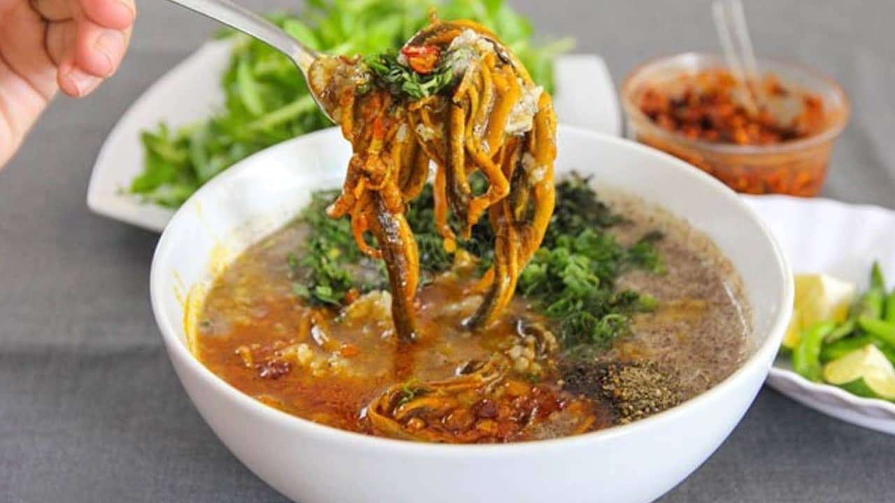 Khi đặt chân đến Quảng Bình, việc lựa chọn món ăn là vấn đề khiến đau đầu nhiều du khách