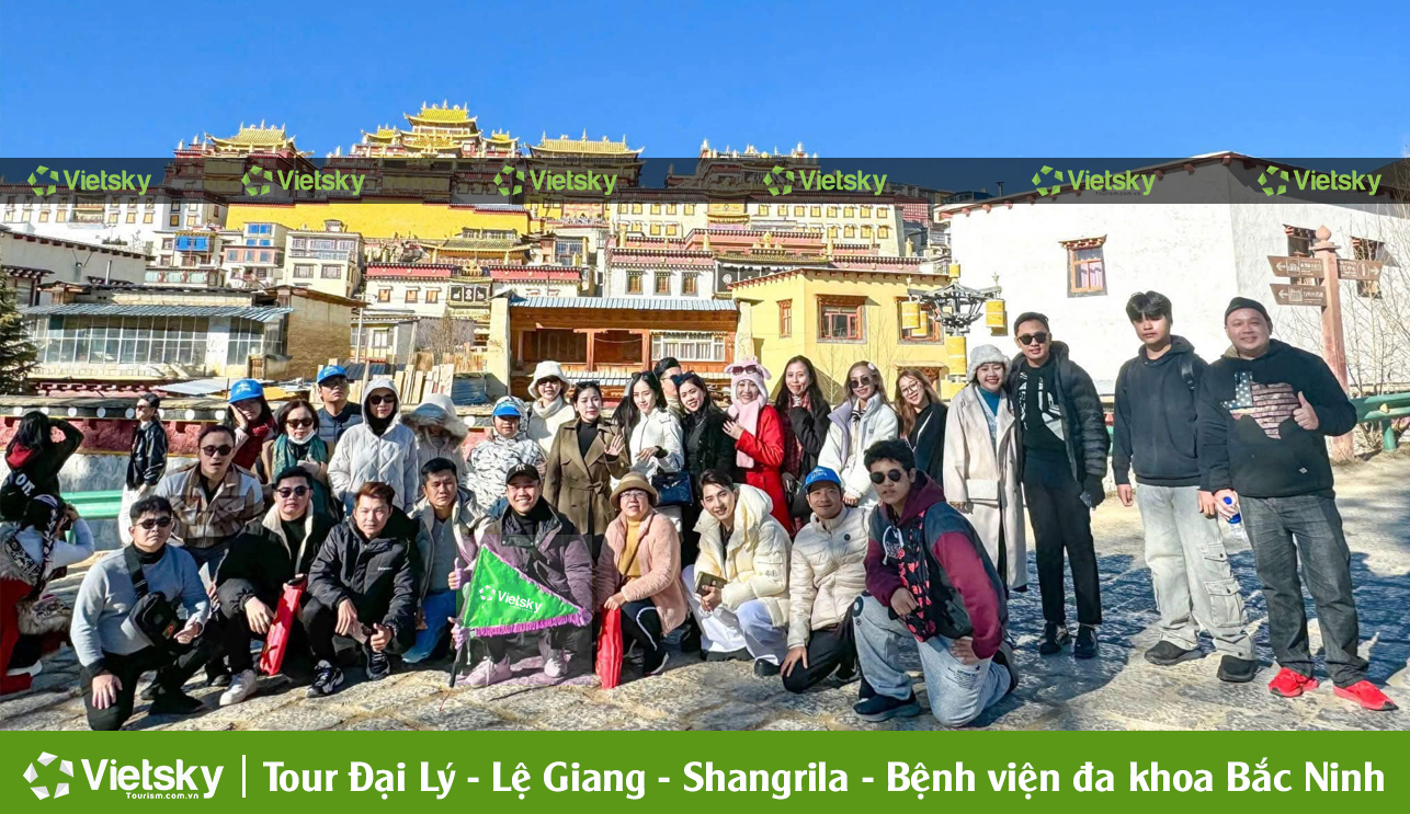 Khách tour Trung Quốc