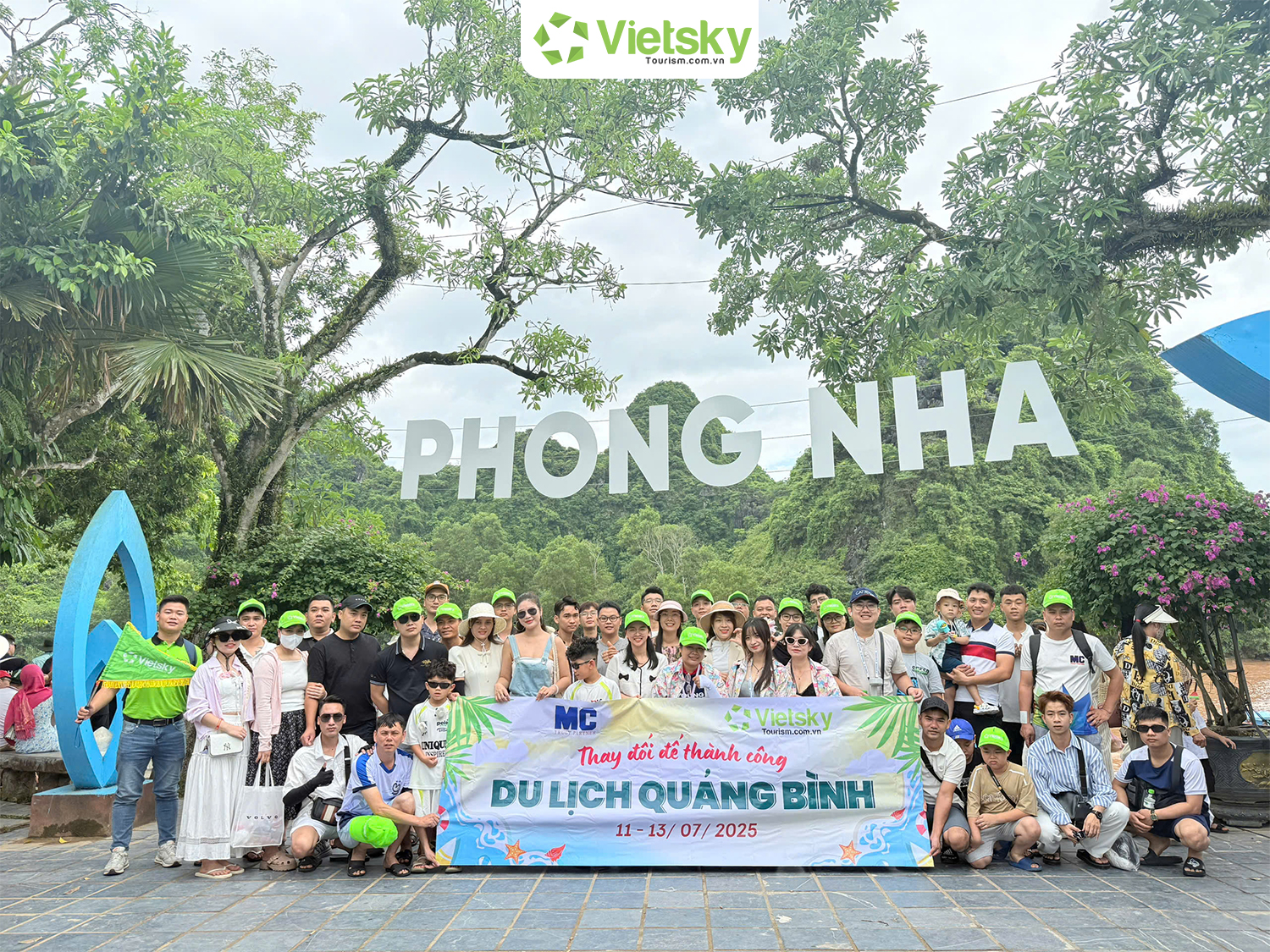 Khách hàng tour Quảng Bình.