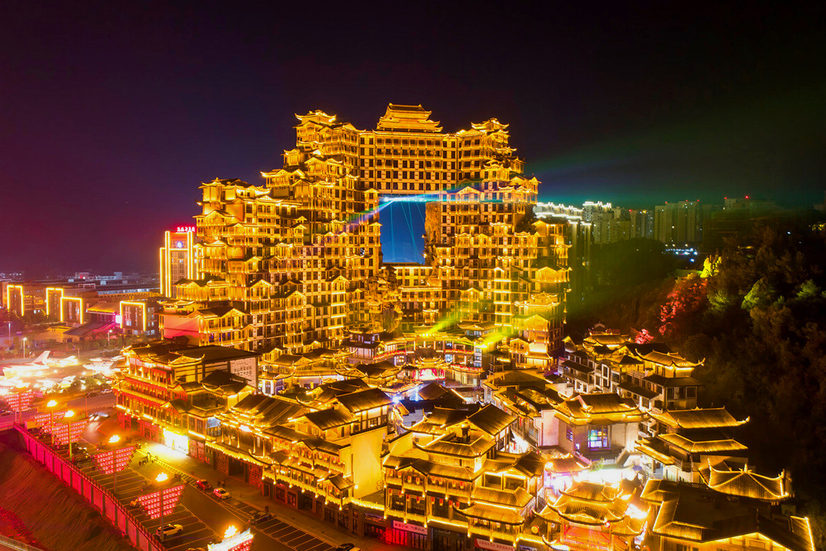 72 Kỳ Lầu giới thiệu tổng quan