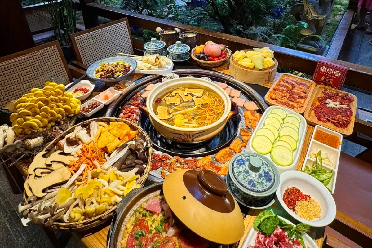 Lẩu nấm Côn Minh