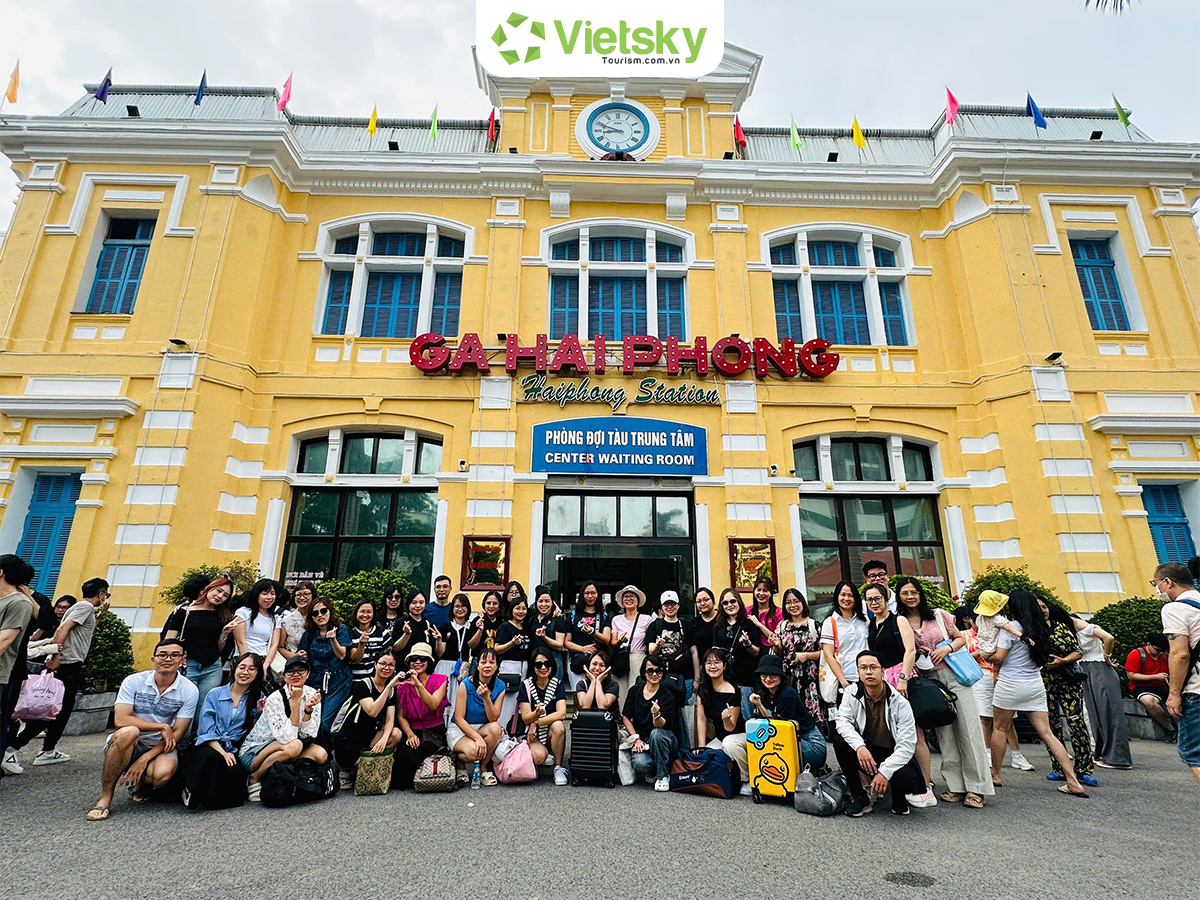 Khách hàng tour Hải Phòng