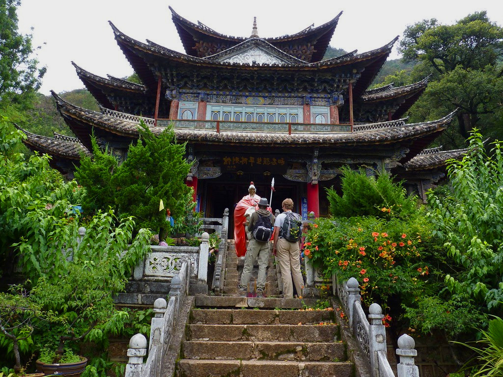 Đền Thần Rồng.