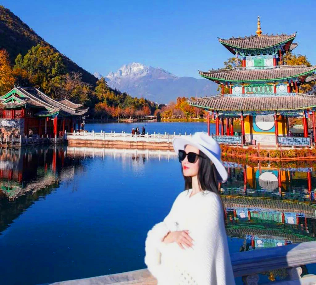 Hồ Hắc Long Đàm hay hồ Rồng Đen