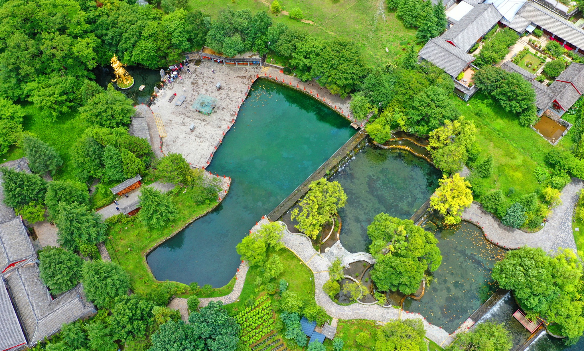 Lịch sử hình thành và phát triển của làng cổ của người Nạp Tây