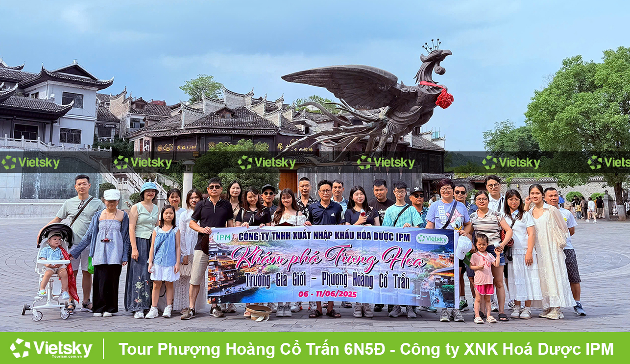 Khách hàng tour Trung Quốc.