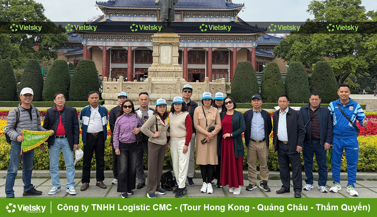 Khách tour Trung Quốc