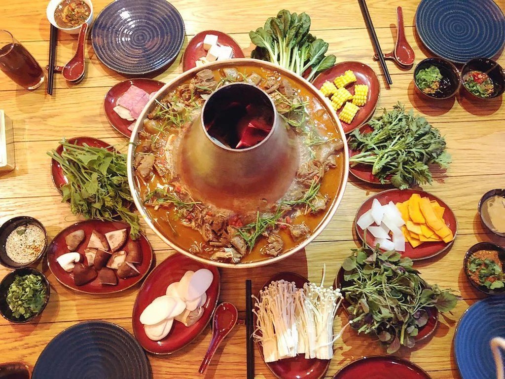 Lẩu bò Yak.